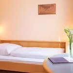 Spectrum Kirche Exerzitien-und Bildungshaus Auf Mariahilf Hotell *