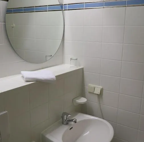 ホテル Spectrum Kirche Exerzitien-und Bildungshaus Auf Mariahilf パッサウ