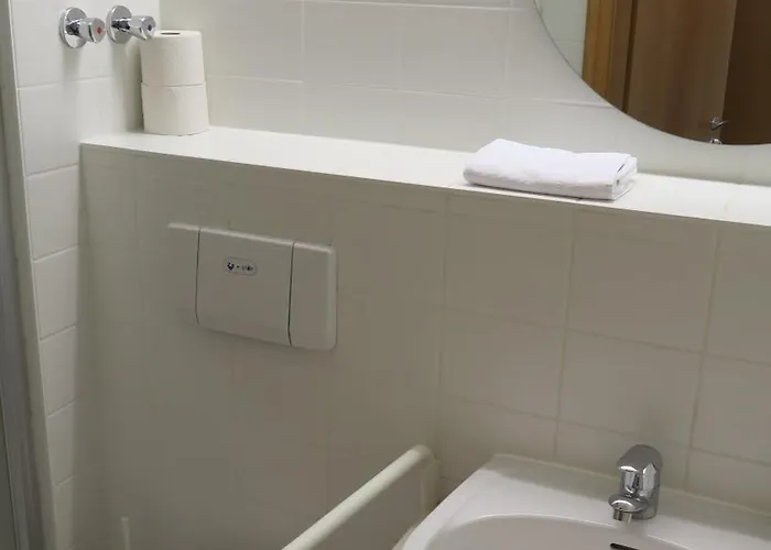 Spectrum Kirche Exerzitien-und Bildungshaus Auf Mariahilf * パッサウ