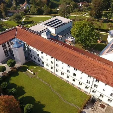 Готель Spectrum Kirche Exerzitien-und Bildungshaus Auf Mariahilf *