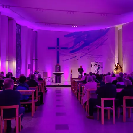 Hotell Spectrum Kirche Exerzitien-und Bildungshaus Auf Mariahilf *