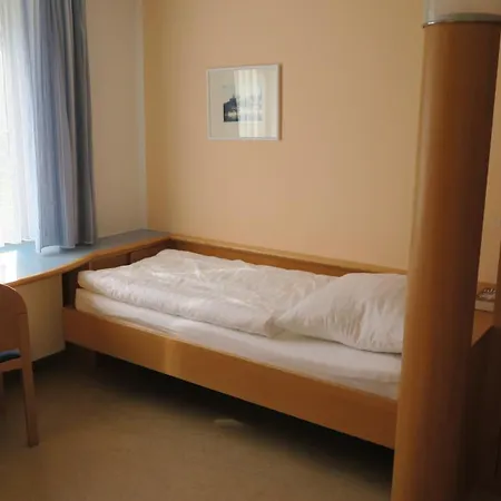 酒店 Spectrum Kirche Exerzitien-und Bildungshaus Auf Mariahilf 帕绍