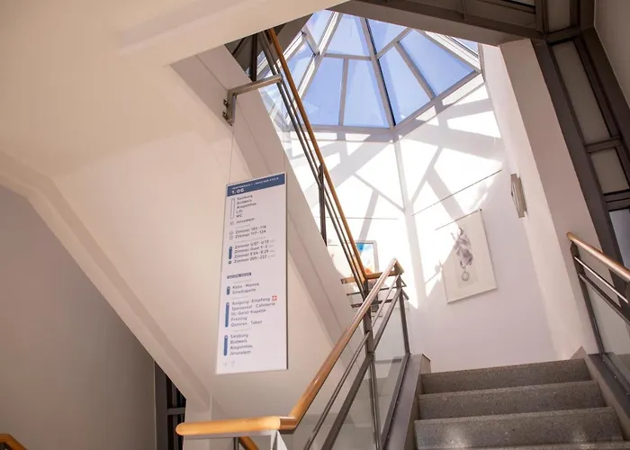 Spectrum Kirche Exerzitien-und Bildungshaus Auf Mariahilf *