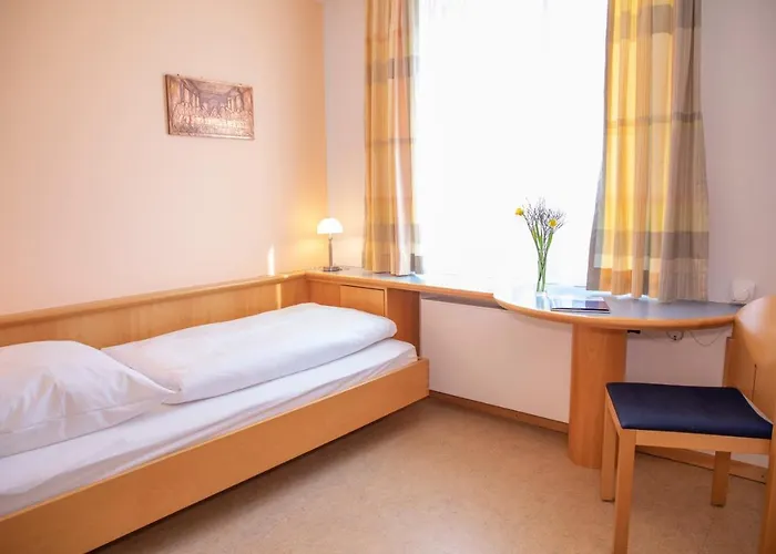 Spectrum Kirche Exerzitien-und Bildungshaus Auf Mariahilf * 帕绍