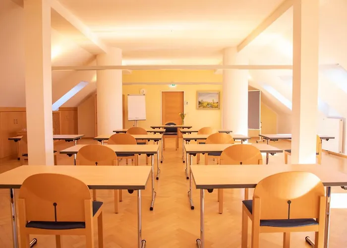 Hotell Spectrum Kirche Exerzitien-und Bildungshaus Auf Mariahilf *