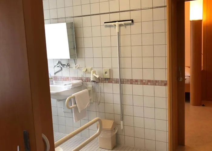 Spectrum Kirche Exerzitien-und Bildungshaus Auf Mariahilf Hotell